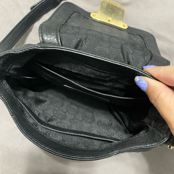 Michael Kors Crossbody - Picture 3 of 3